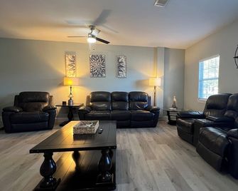House - Houston - Sala