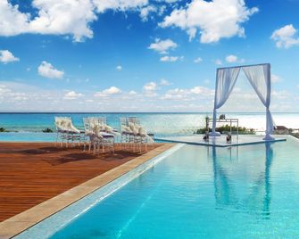 The Fives Downtown Hotel & Residences, Curio Collection by Hilton - Playa del Carmen - Pool