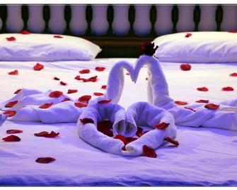 rebetika hotel located secuk near ephesus (Quadraple Sharing) - Selcuk - Sypialnia
