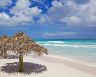 Touchstone's House on Beachside - Tropical 1 Acre Property. - Dunmore Town - شاطئ