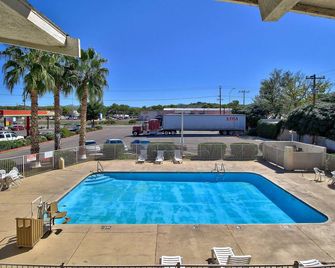 Motel 6 Nogales Az Mariposa Road - Nogales - Басейн