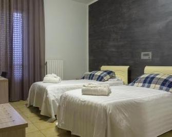 Hotel San Crispino - Monte San Giusto - Schlafzimmer