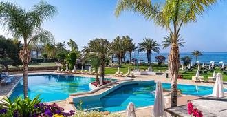 Constantinou Bros Athena Royal Beach Hotel - Pafos - Piscina