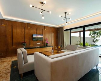Marina Bay Vung Tau Resort & Spa - Vung Tau - Living room