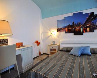 World Center - אמלפי - חדר שינה