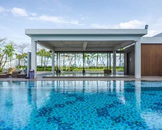 Bianco by Kozystay - Kebon Jeruk - Jakarta - Pool