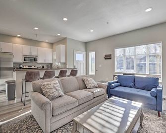 Chic Boise Abode Walk to Bars and Restaurants! - Boise - Sala de estar