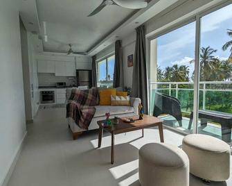 Cozy New Apartment in Cabrera, DR - 2Bedroom, 1Bath, Sleep6, 5 Mins from Beach. - Cabrera - Soggiorno