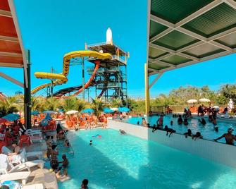 Piazza Diroma - Vaciatemporada - Caldas Novas - Piscina