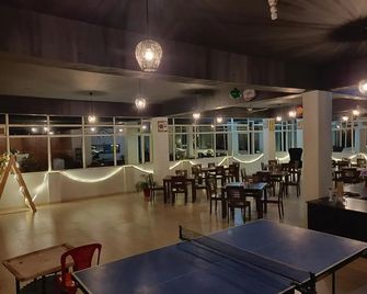 Hotel Bagora Heights - Pālampur - Ресторан