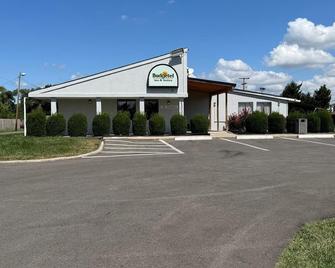Budgetel Inn & Suites - Columbus - Edificio