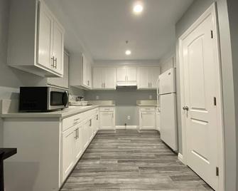 Modern Hostel - Los Angeles - Kitchen