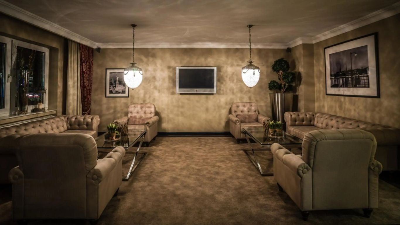 Hotel Business & More