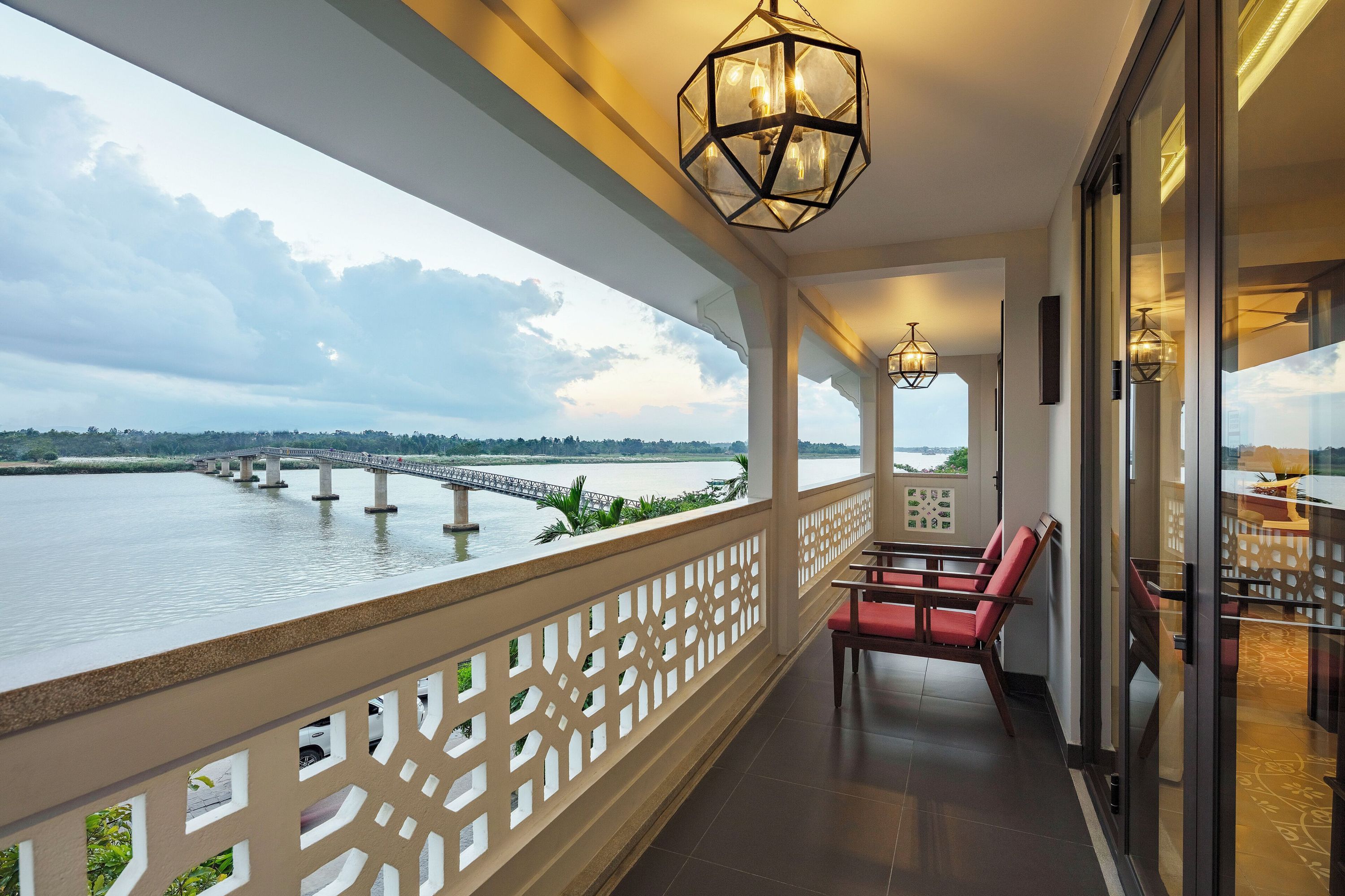 RiverTown Hoi An Resort & Spa - הוי אן - מרפסת