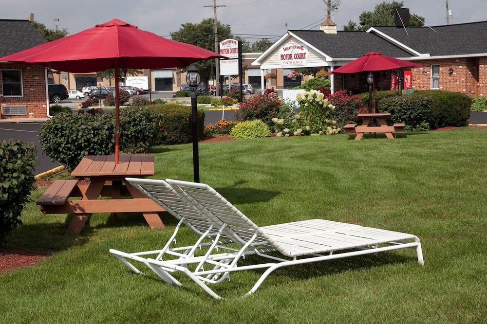 Weathervane Motor Court - רונקס - פטיו