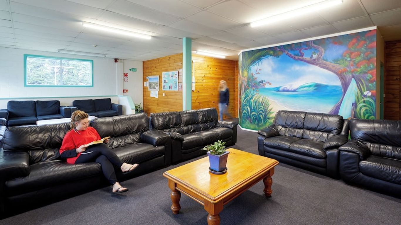 Pacific Coast Lodge and Backpackers