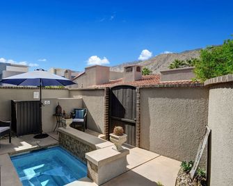 Blocks From Downtown Palm Springs! Close To The Casino, Trails And Night Life! - Palm Springs - Piscina