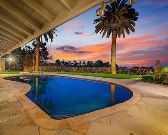 Park Lane Villa - Basketball Court - Views-Pool - לוס אנג'לס - בריכה