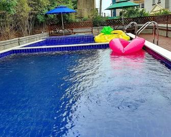 Silla Family Hotel - Gyeongju - Pool