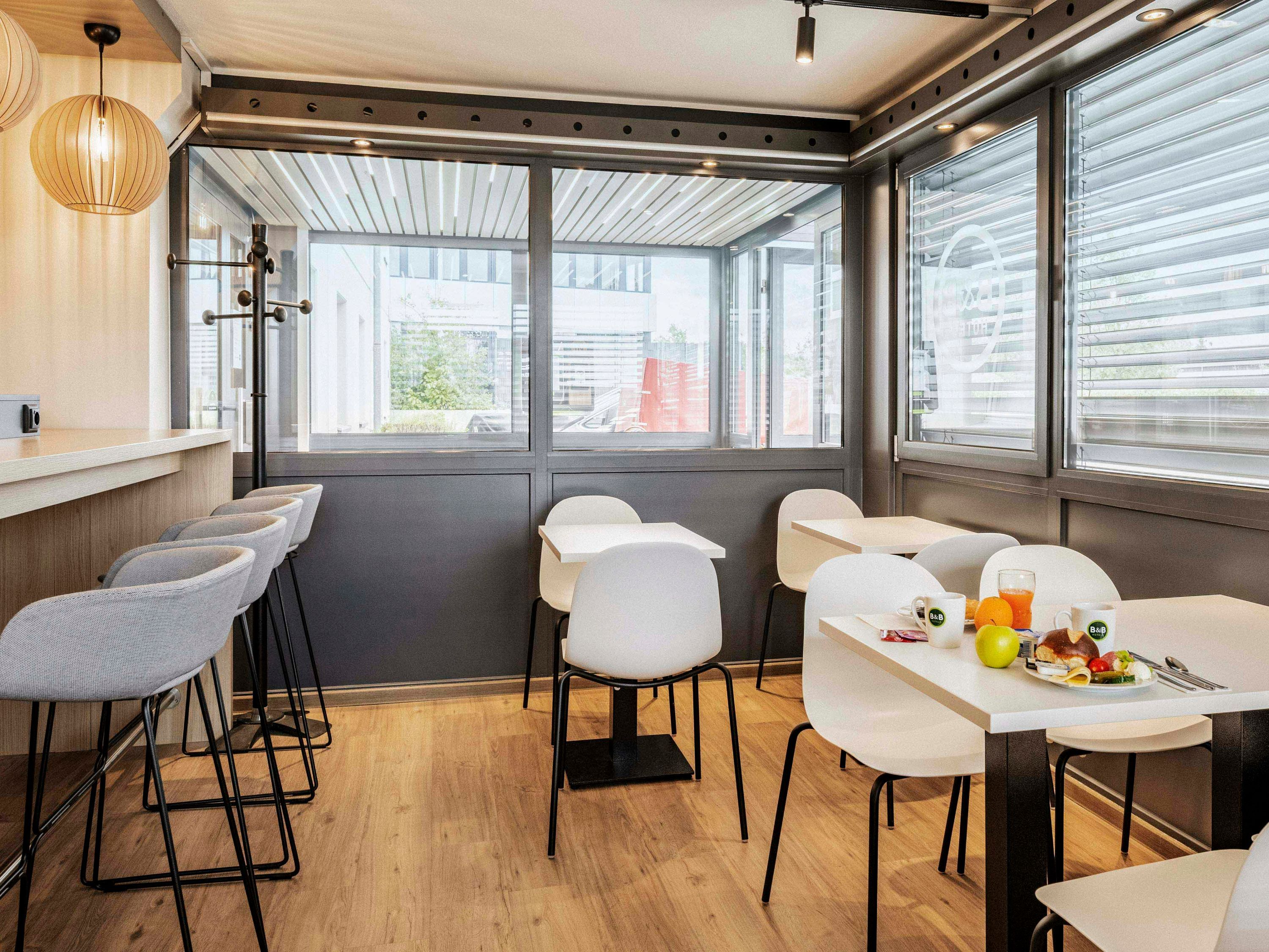B&b Hotel Erlangen-tennenlohe - ארלנגן - בניין