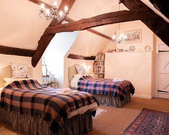 Alltybrain Farm Cottages And Farmhouse B&B - Brecon - Chambre