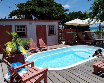 Ambergris Sunset Hotel - סן פדרו - בריכה