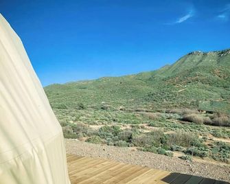 First Off-Grid Geodesic Dome in Nevada! - Mount Charleston - Balcón