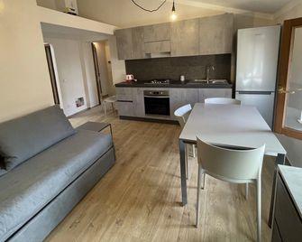 1-bed Apartment With Free Parking - Montepulciano - Küche