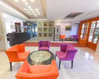 Paradise Hotel - Samos - Salónek