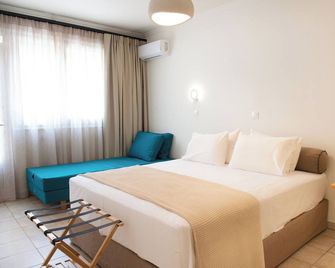 Ellinas Hotel - Chrisi Ammoudia