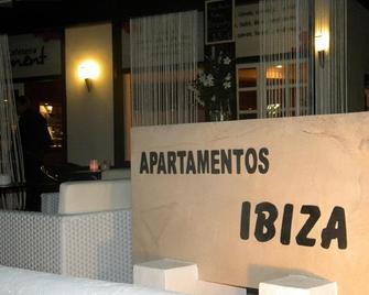 Apartamentos Ibiza - Colònia de Sant Jordi - Rezeption
