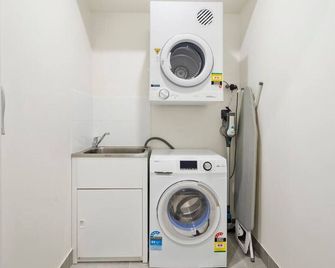 Airlie Beach Delight. Hop, Skip Jump To Everything - Airlie Beach - Lavandería