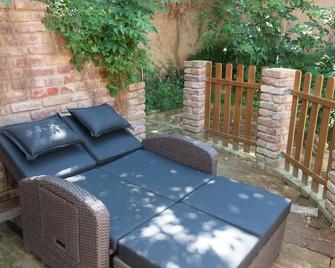 Müllers Wellness Ferienhaus - Döbrököz - Patio