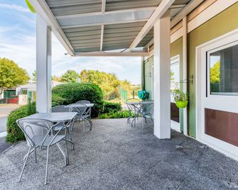 B&B HOTEL Thionville Yutz A31 - Yutz - Pati