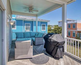 The Strand: Free Golf Carts, Paddle Boards, Tennis & Pool, 1 Blk to Beach - Cape Charles - Balkon