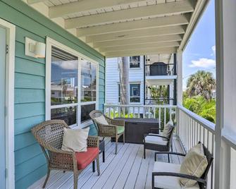 Coastal Bradenton Beach Abode with Bay Views! - Bradenton Beach - Balkon