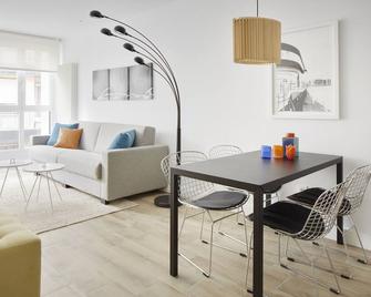 Marina Suite by FeelFree Rentals - San Sebastian - Dining room