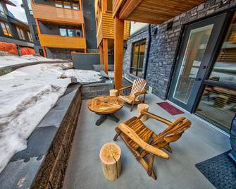 Luxury One Bedroom Condo in Canmore - Canmore - Balcony