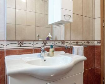 Apartments Ivo - Makarska - Bathroom