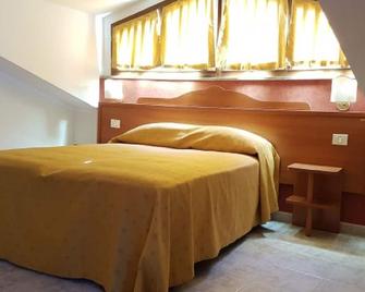 Hotel Dei Cappuccini - San Giovanni Rotondo - Camera da letto