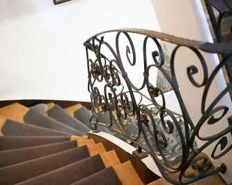 Hotel Kronberg - Kronberg - Scale