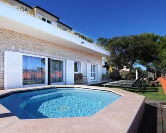 Villa Cablex - Savudrija - Basen