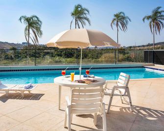 ibis Styles Taubate - Taubate - Zwembad