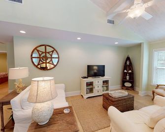 Arrive Duplex By Jekyll Realty - Jekyll Island - Salon