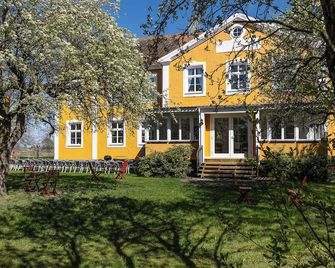 Mjällbyhus Pensionat & Stugby - Hällevik - Edificio