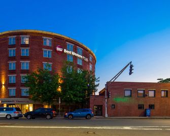 Best Western Plus Boston Hotel - Boston - Building