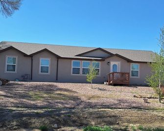 Peaceful 3-bedroom house in La Junta - La Junta - Gebäude