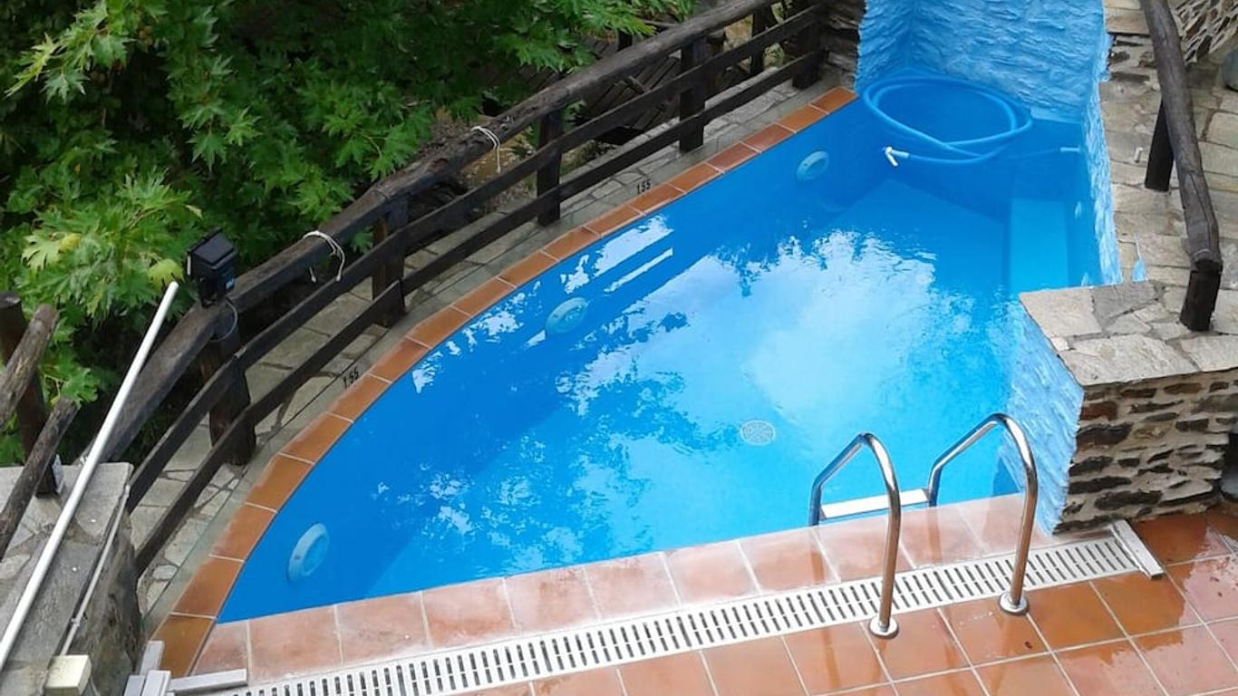 Viraggas Traditional Hotel
