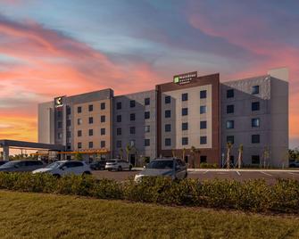 MainStay Suites Fort Myers East I-75 - Tice - Building