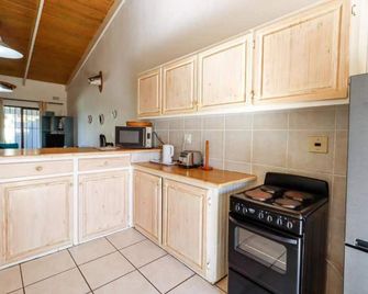 A Stroll to the beach - Margate - Kuchyň